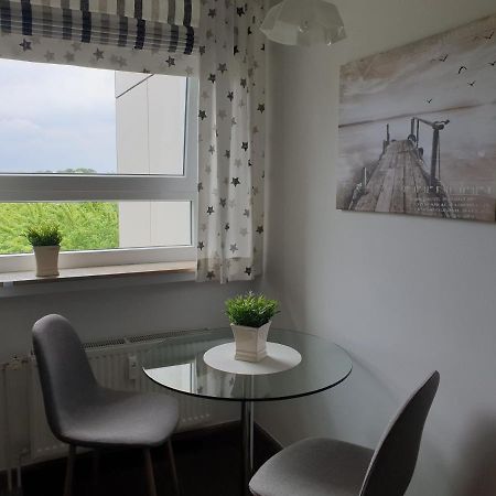 191 Ferienwohnung Deichbruecke Вильгельмсхафен Экстерьер фото